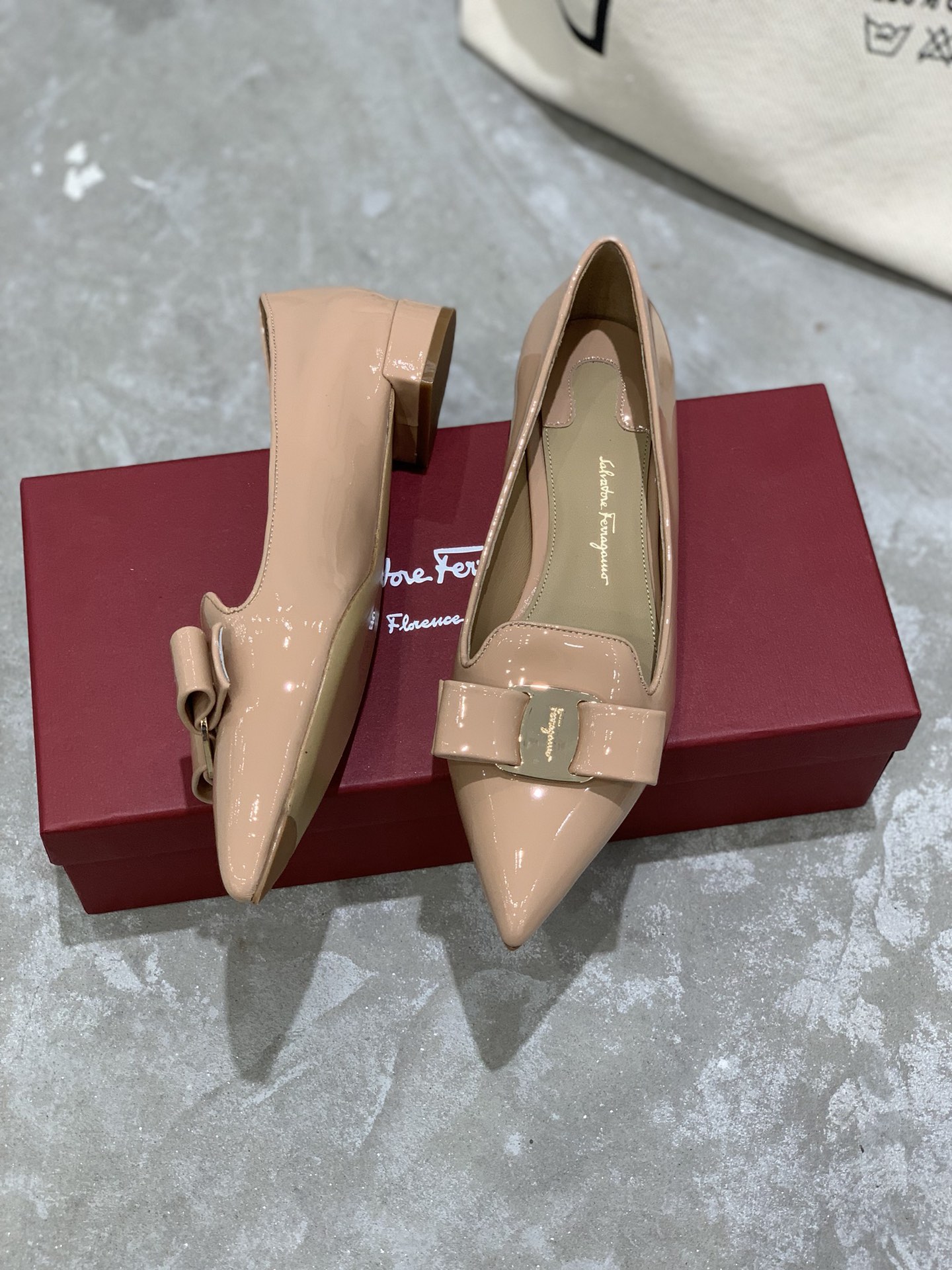 [Ferragamo Women
