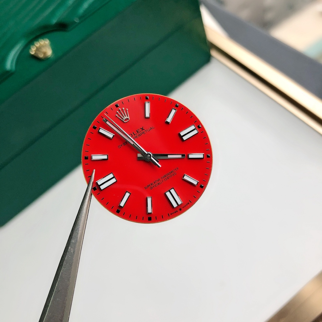 正品一致的胭脂红表盘 零色差