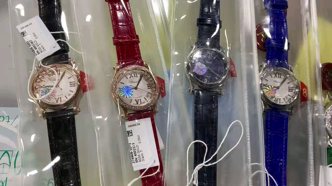 Chopard 萧邦快乐钻女表，表带各种颜色都有
