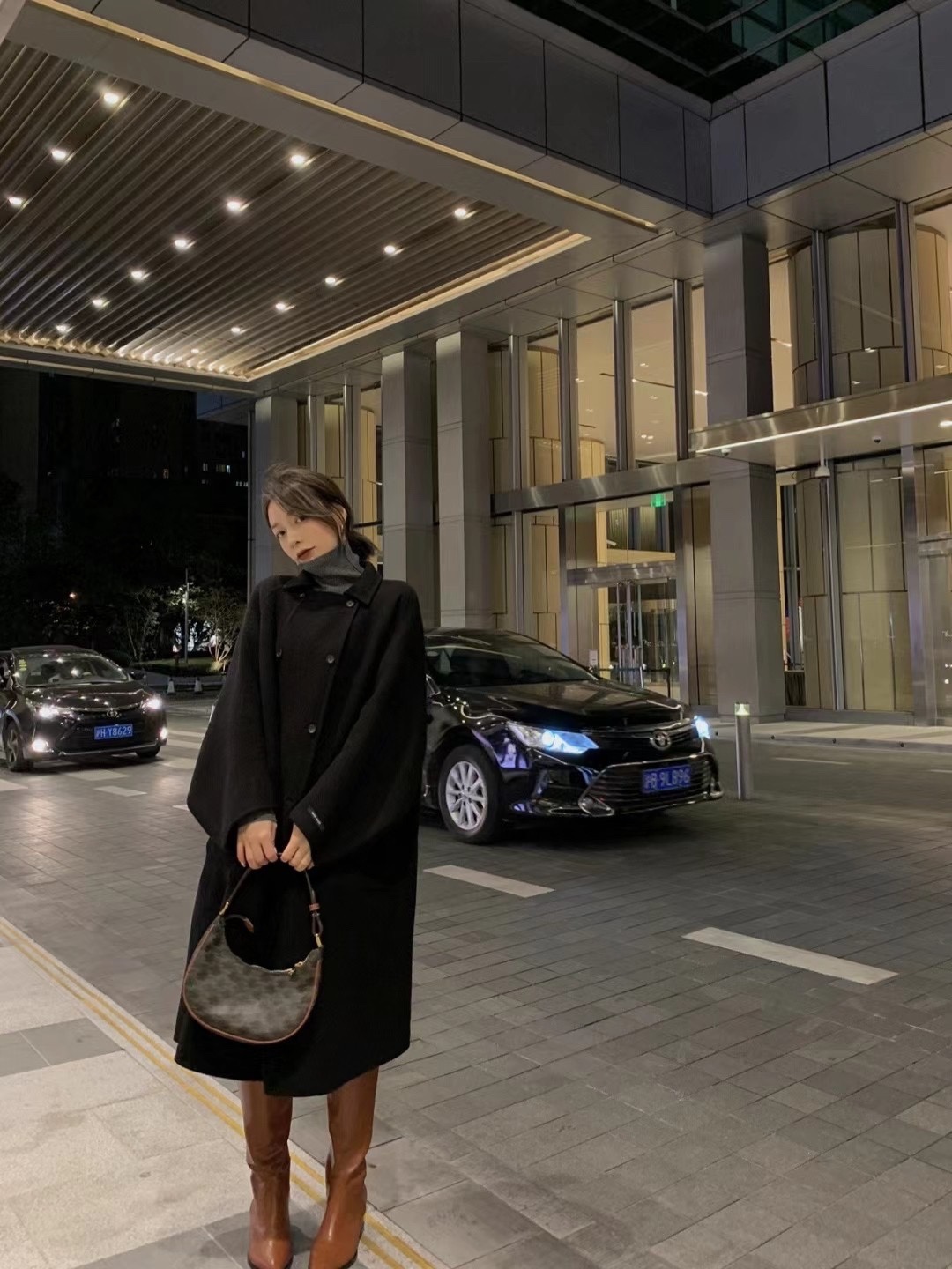 CELINE AVA 老花Ttiomphe腋下包 193952