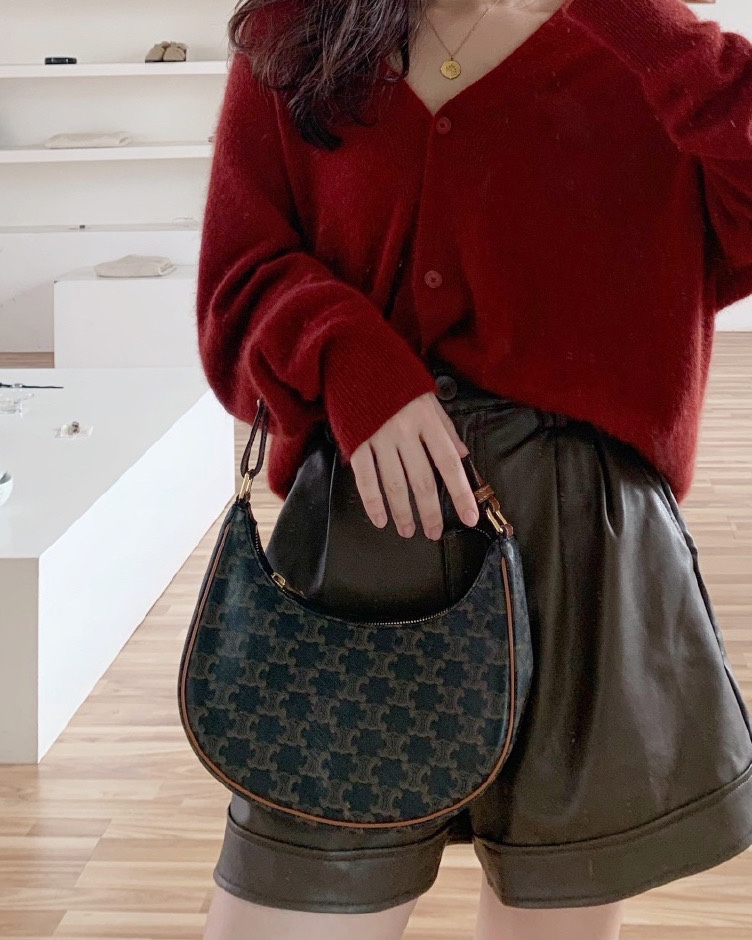 CELINE AVA 老花Ttiomphe腋下包 193952