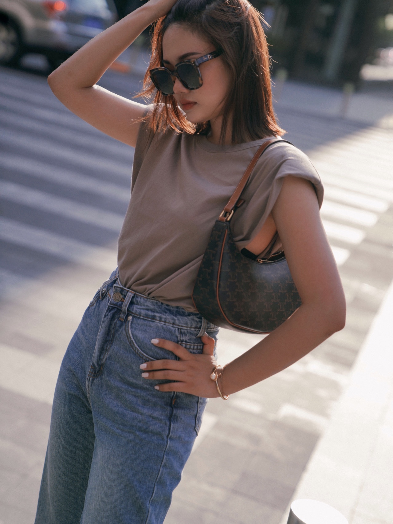 CELINE AVA 老花Ttiomphe腋下包 193952