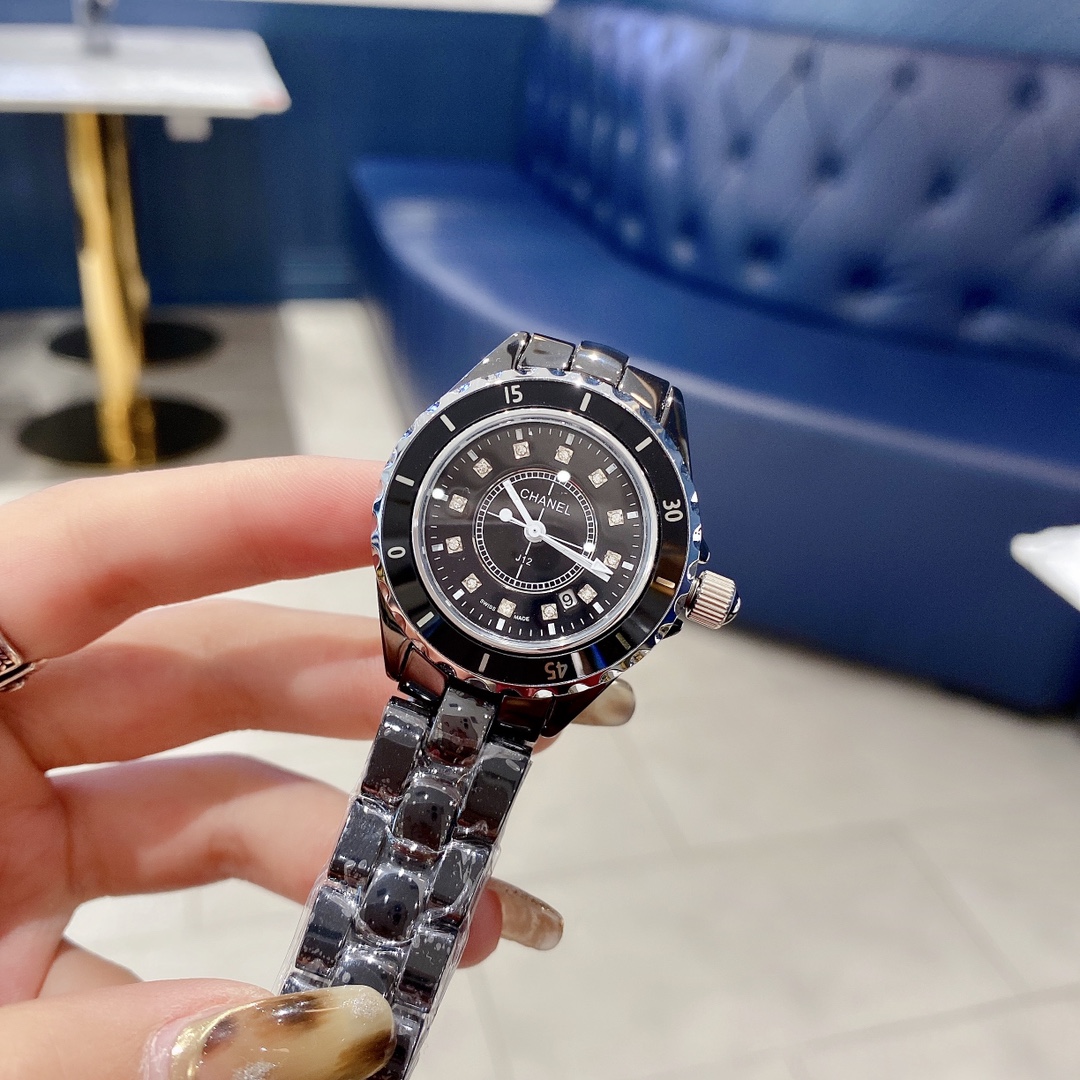 “Chanel J12 Quartz Watch: High-Quality Ceramics in 399 Degrees” - 图片 8
