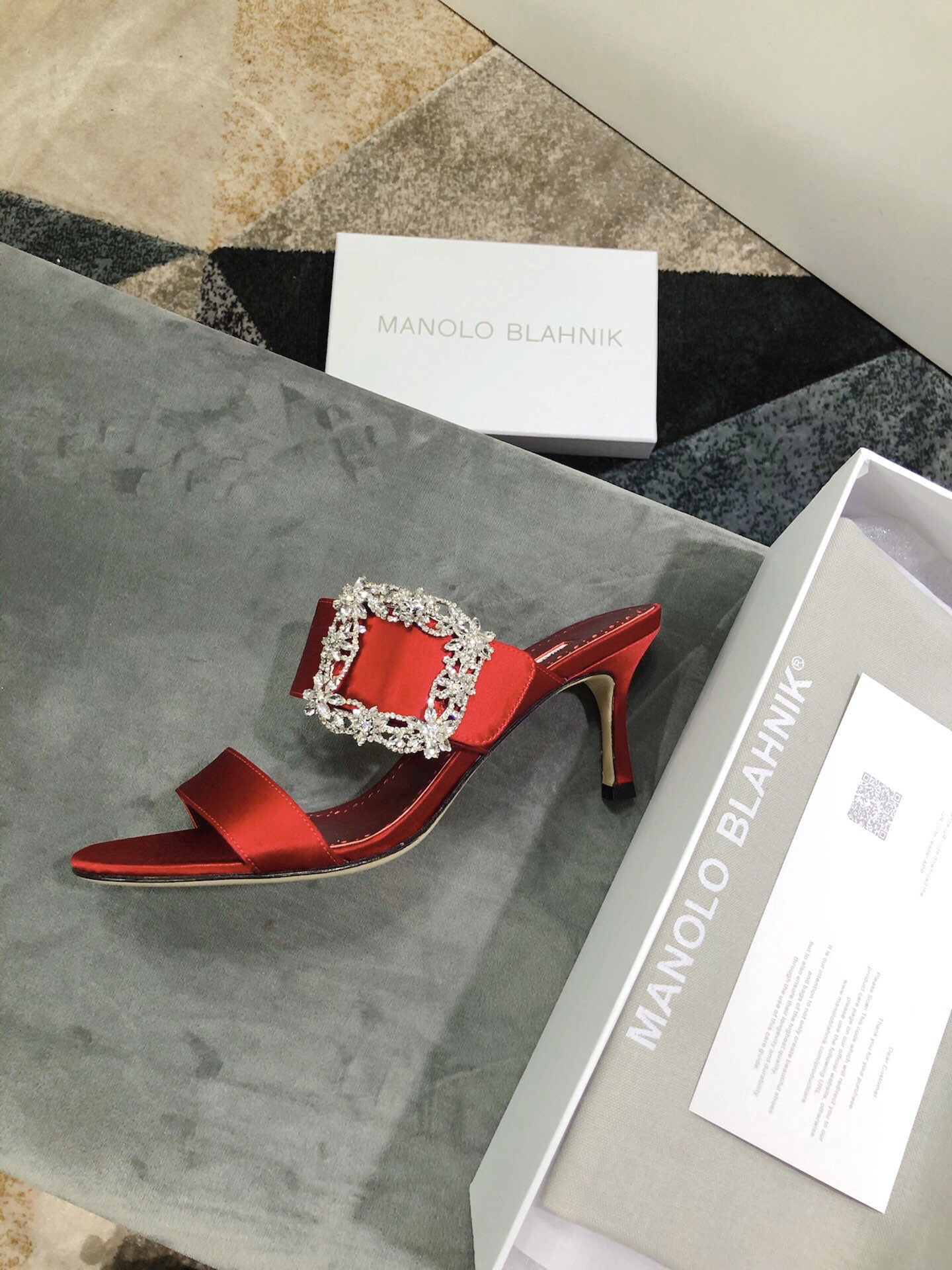 Luxury Italian Materials Create Manolo Blahnik’s Precision Shoes: Code 34-40, 7.5cm High - 图片 2