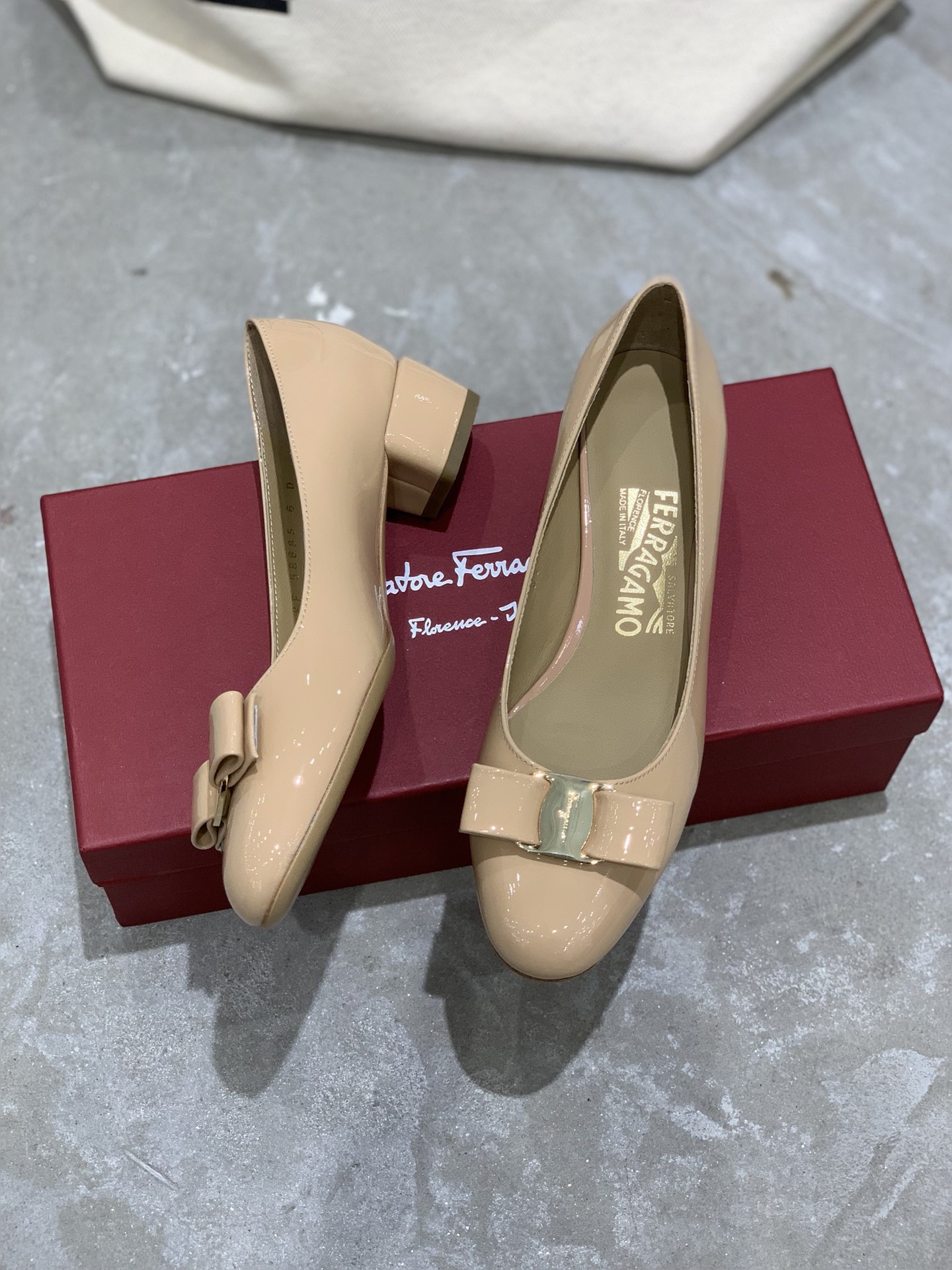[Ferragamo Women