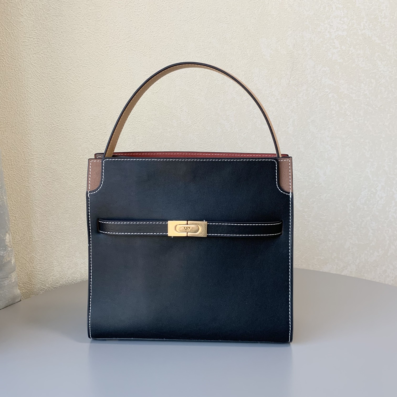 Tory Burch 小号黑色TORY BURCH 新款托特包 头层纳帕牛皮＋ 磨砂五金 手提单肩斜挎均可
