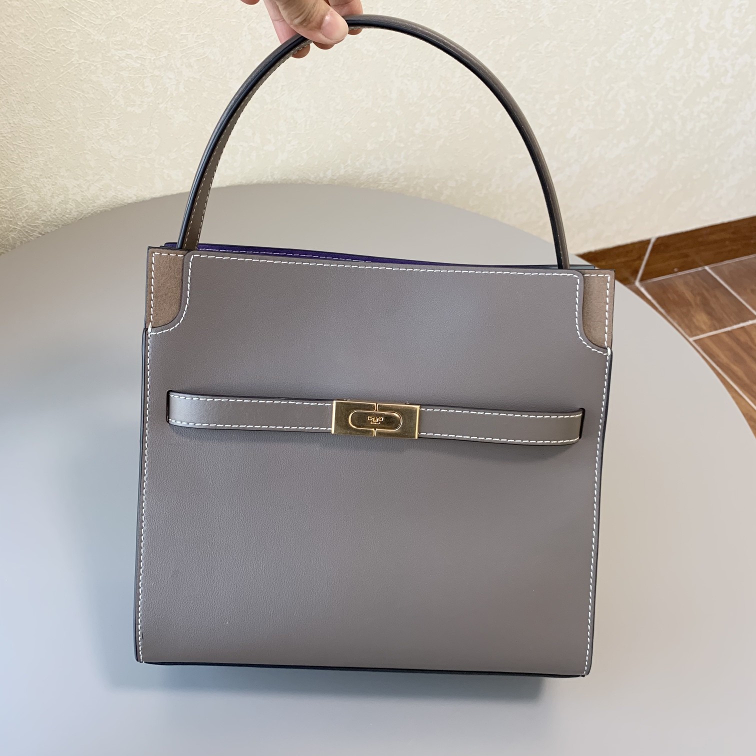 Tory Burch 小号灰色TORY BURCH 新款托特包 头层纳帕牛皮＋ 磨砂五金 手提单肩斜挎均可