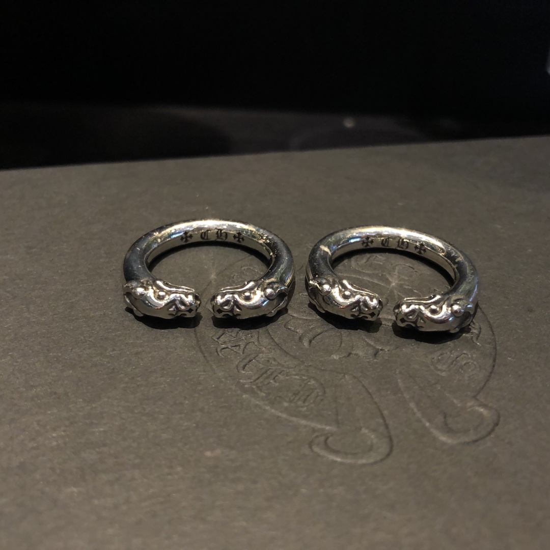 Chrome Hearts 𝐂𝐡𝐫𝐨𝐦𝐞 𝐡𝐞𝐚𝐫𝐭𝐬 克罗心双龙头狗头戒指