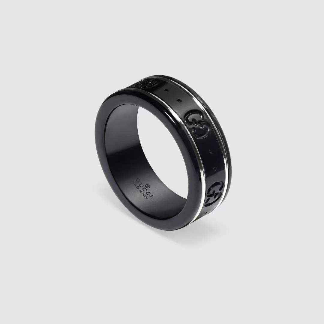 NO:103942,Gucci icon series gold-edged black and white ceramic couple rings, the new product is released first!  925 sterling silver Gucci black and white ceramics, clear engraving, new steel stamp, genuine uniform lettering (Figure 3) for men and women, couple rings are very large, size 6-7-8-9 sizes, Gucci ring, gucci, gucci, ring, pure silver19860909Gucci icon系列金边黑白陶瓷情侣戒指 新品首发！925纯银古驰黑白陶瓷 刻字清晰 带新钢印 正品一致字印（图3） 男女可戴 情侣对戒很 尺寸6-7-8-9码可选,古驰戒指,gucci,gucci,ring,pure silver,Jewelry