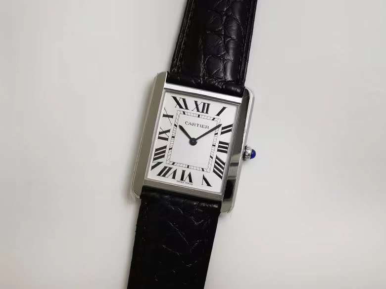 Cartier 卡地亚坦克系列女表三个颜色，表带皮带钢带都有