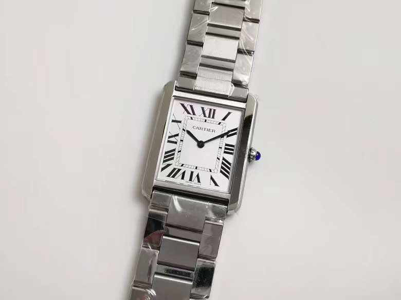 Cartier 卡地亚坦克系列女表三个颜色，表带皮带钢带都有