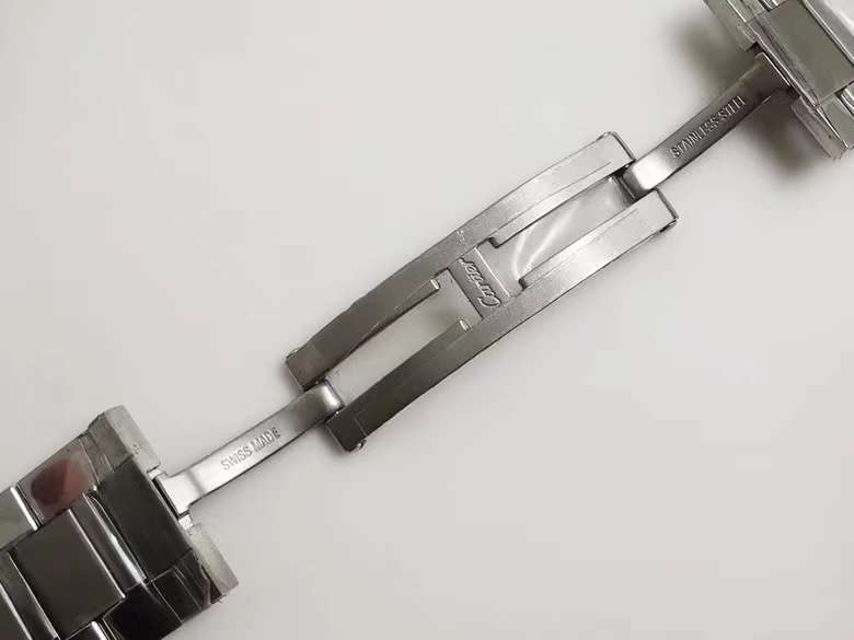 Cartier 卡地亚坦克系列女表三个颜色，表带皮带钢带都有