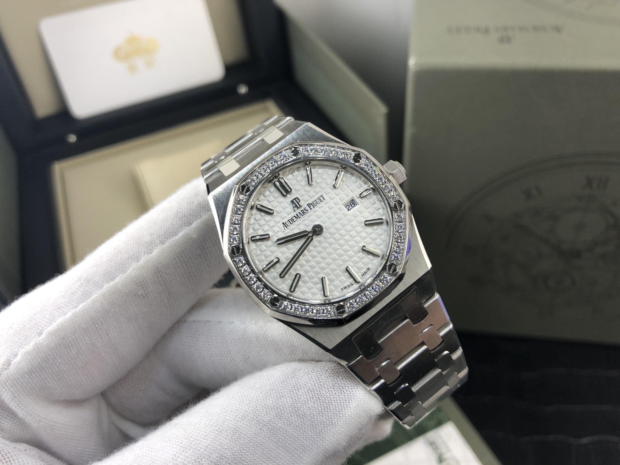 Audemars Piguet 皇家 爱彼皇家橡树系列67651镶钻女表