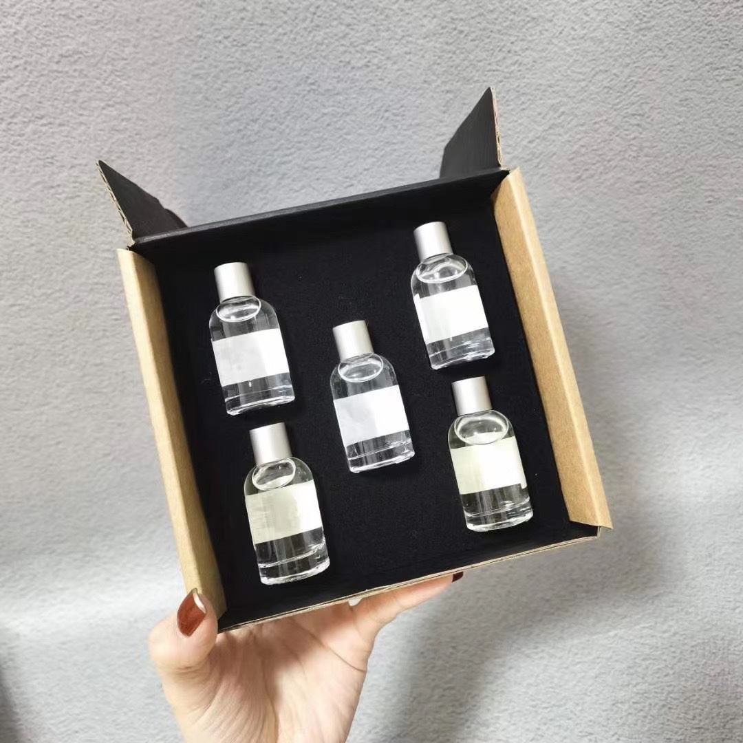 Le Labo Discovery Set - 5 x 10ml Premium Perfume Sample Set 5 i1610522908 974 3
