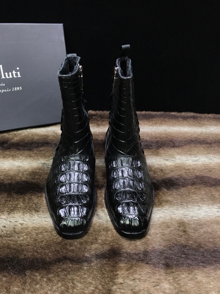 NO:557359,[Berluti] Crocodile leather batch [8-inch boots] [Fur integrated Australian wool lining batch] ruthless goods, top gift box configuration, the world's top royal level, fully handmade series, top Italian shoes of the year, domineering and ruthless goods, in stock Exclusively for nobles [whole Siamese crocodile skin] the new favorite of the counter [Goodyear tire outsole] Italian professional panel masters use Goodyear handmade, top luxury collection commemorative edition. The OEM specially invites Italian senior panel masters with many years of top high-end experience to rigorously create it to satisfy the gentlemen who yearn for top-end fashion! 38/45;,,boots,crocodile skin19860909【Berluti】鳄鱼皮批【8寸靴子】【皮毛一体澳洲羊毛里批】狠货 顶级礼盒配置 世界顶级皇室级别 全手工系列 年意大利顶级鞋履 覇气狠货 现货 专供貴族【整张暹罗鳄鱼皮】专柜新宠【固特异轮胎大底】意大利专业板师釆用固特异手工,顶级奢侈珍藏纪念版,经代工厂特请意大利高级板师多年顶级高端经验严谨打造,满足驾驭向往时尚顶尖高端的绅士们! 38/45 ；,,boots,crocodile skin,Men's shoes