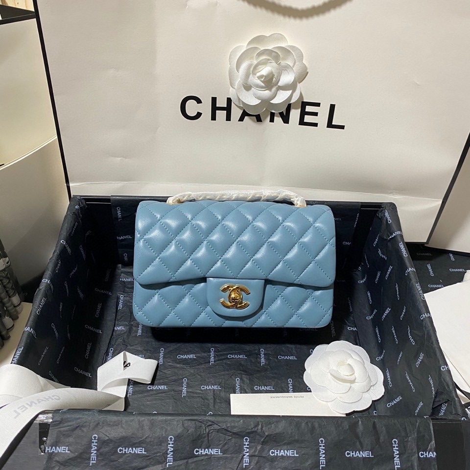 Chanel CF 1116 Lambskin Flap Bag, 20cm - Soft, Luxurious, and Stylish