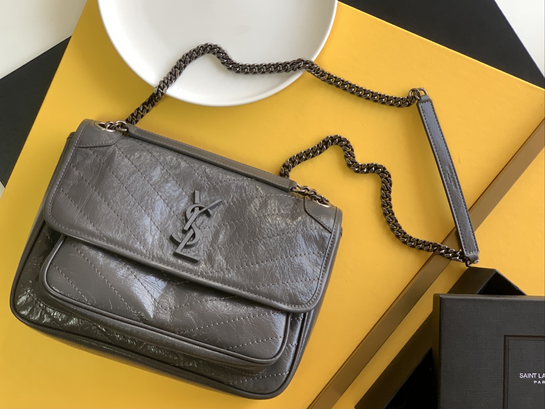 Dark Grey Silver Chain Oil Wax Wrinkled Leather Diamond Quilted Chain Bag