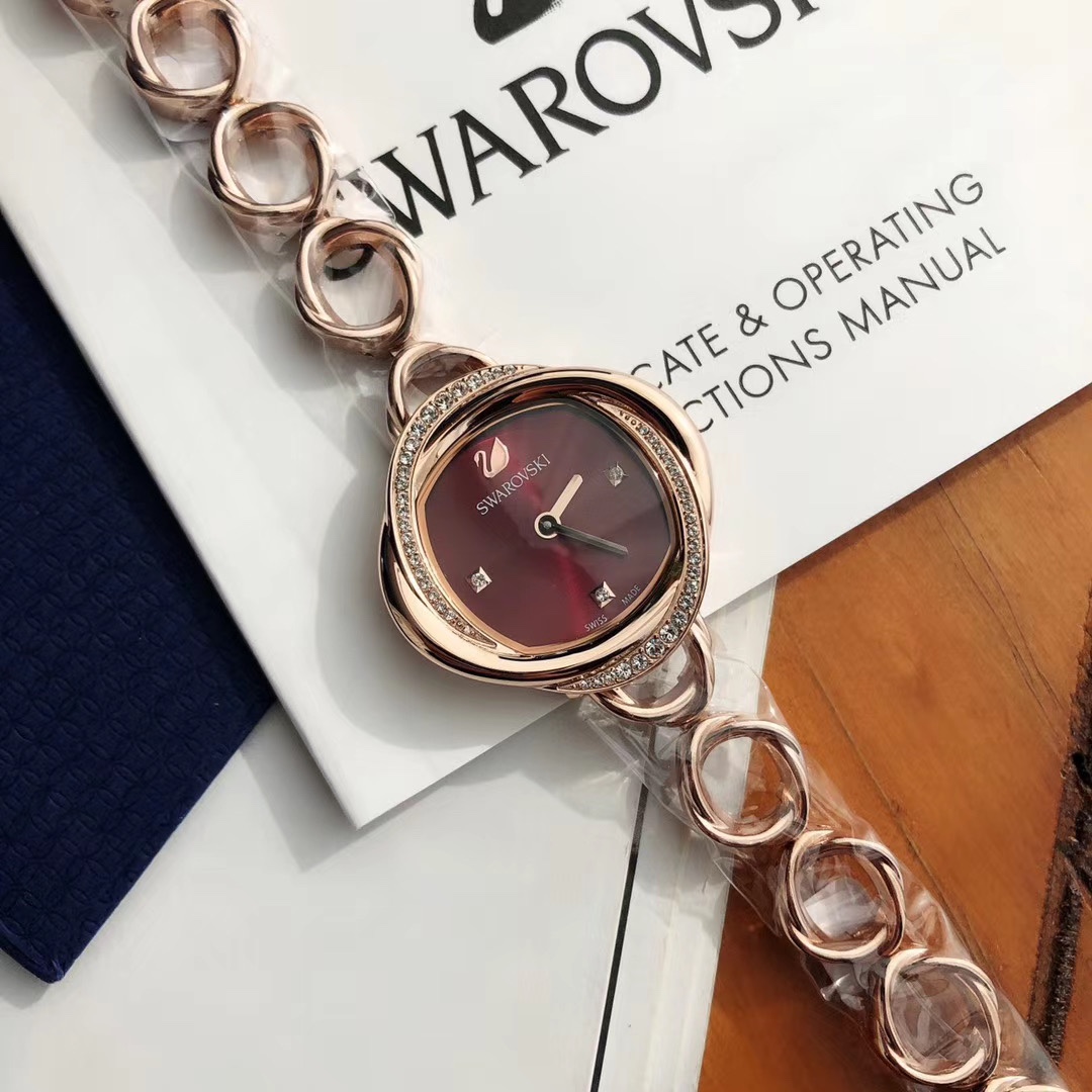 Часы Swarovski