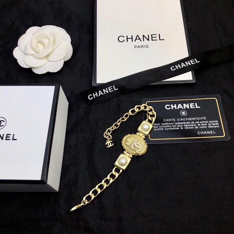 Chanel Jewelry Bracelet Gold Fall/Winter Collection