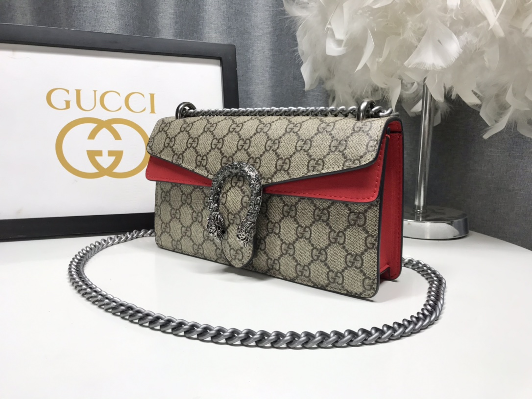 中号𝗚𝗚 𝗗𝗶𝗼𝗻𝘆𝘀𝘂𝘀 2020ss全新酒神新酒神的虎头标志是带钻的而且整个设计改繁为简保留了经典中