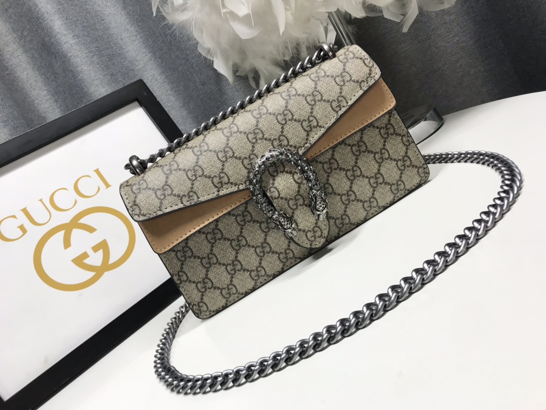 中号𝗚𝗚 𝗗𝗶𝗼𝗻𝘆𝘀𝘂𝘀 2020ss全新酒神新酒神的虎头标志是带钻的而且整个设计改繁为简保留了经典中