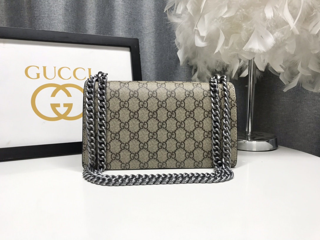 中号𝗚𝗚 𝗗𝗶𝗼𝗻𝘆𝘀𝘂𝘀 2020ss全新酒神新酒神的虎头标志是带钻的而且整个设计改繁为简保留了经典中