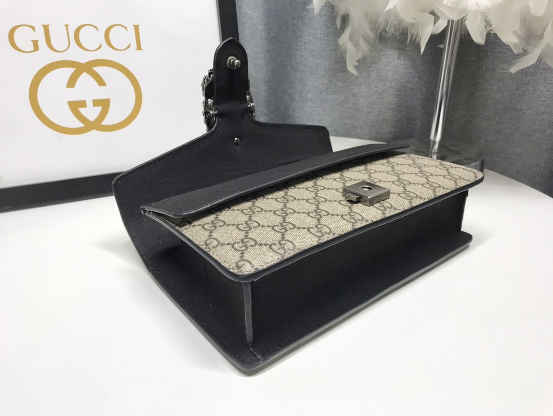 中号𝗚𝗚 𝗗𝗶𝗼𝗻𝘆𝘀𝘂𝘀 2020ss全新酒神新酒神的虎头标志是带钻的而且整个设计改繁为简保留了经典中