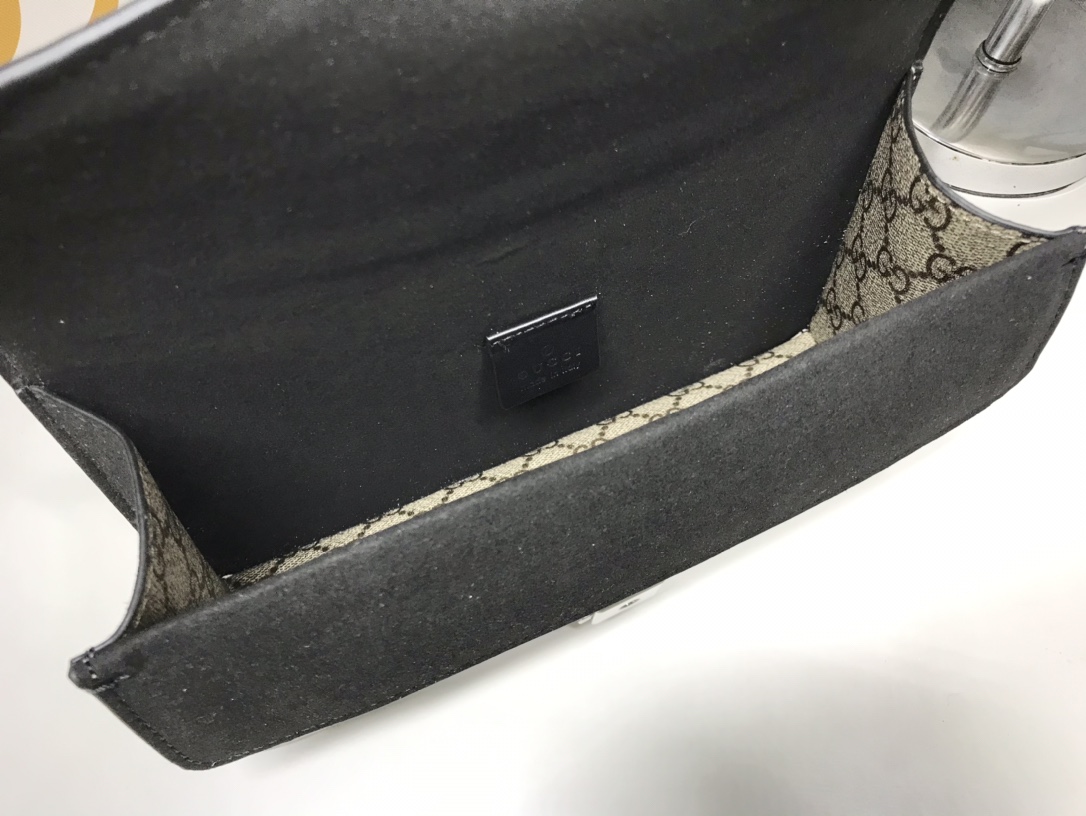 中号𝗚𝗚 𝗗𝗶𝗼𝗻𝘆𝘀𝘂𝘀 2020ss全新酒神新酒神的虎头标志是带钻的而且整个设计改繁为简保留了经典中