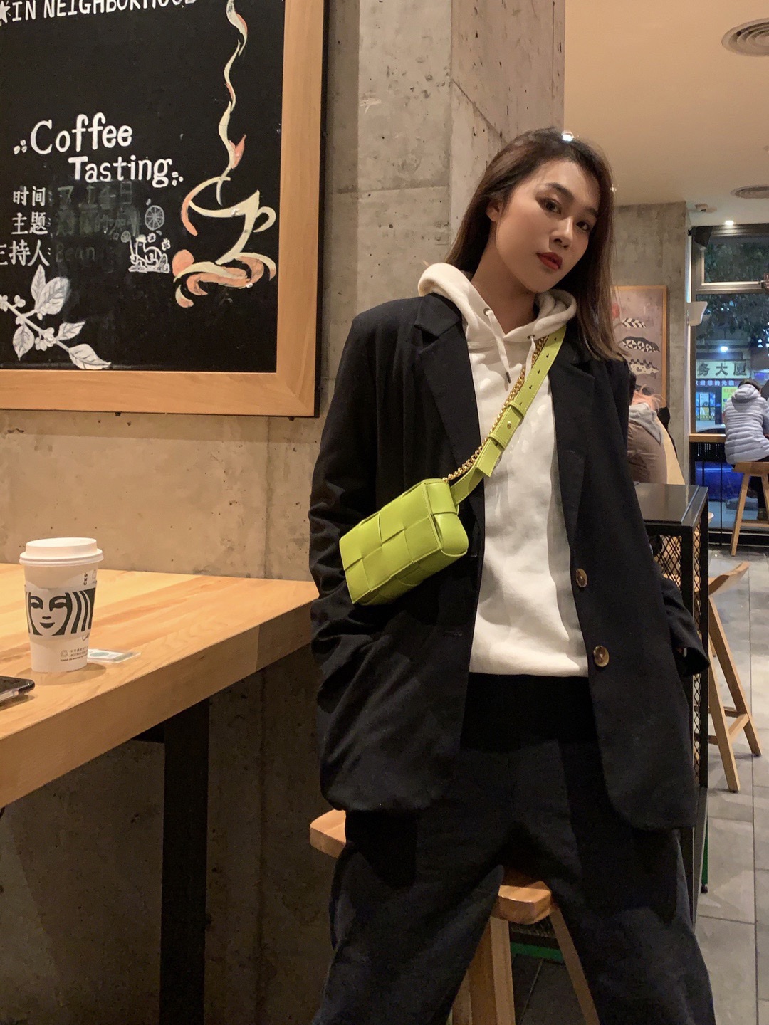 Bottega Veneta葆蝶家  The Belt Cassttte腰包 639367奇异果色