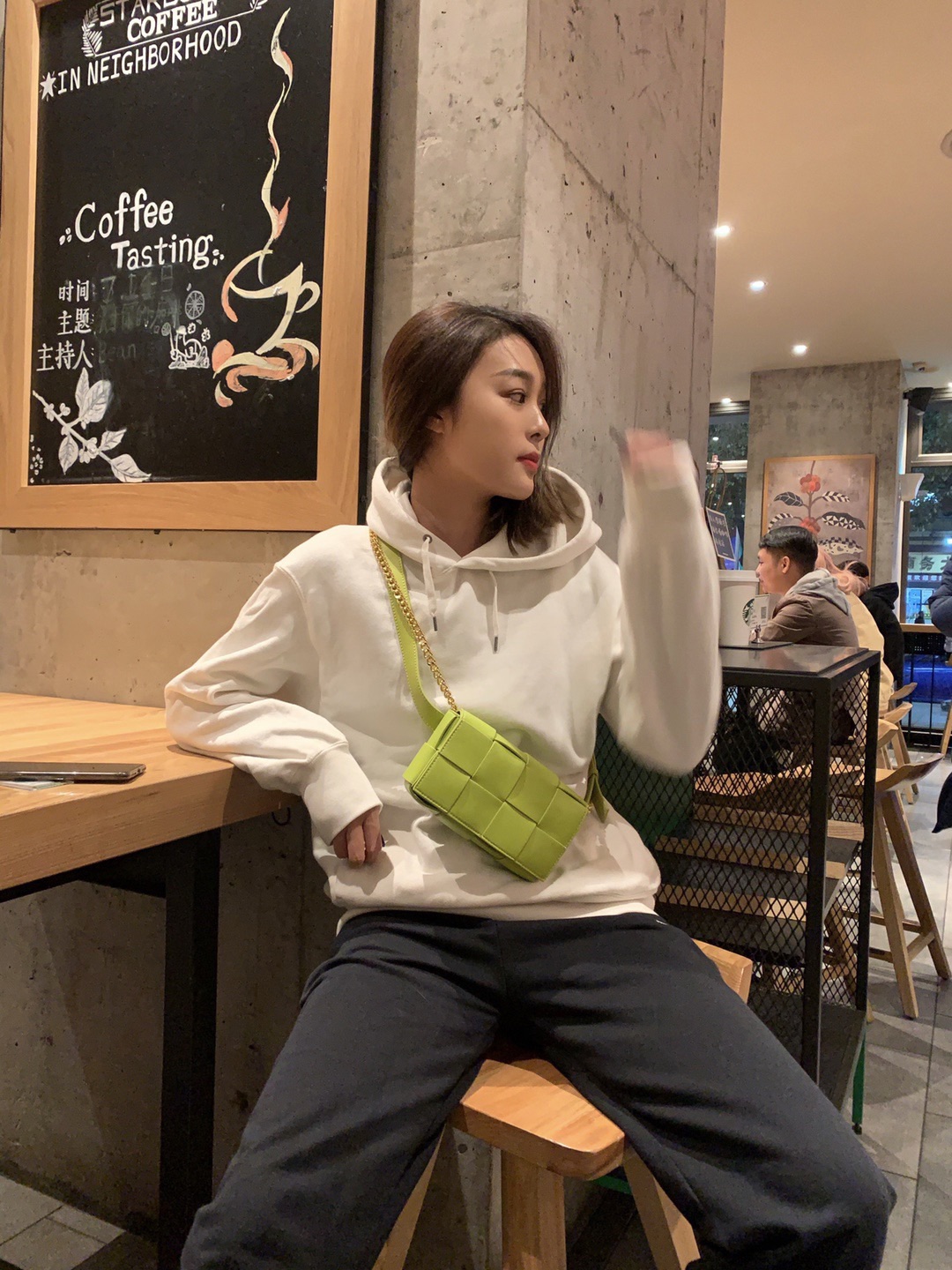 Bottega Veneta葆蝶家  The Belt Cassttte腰包 639367奇异果色