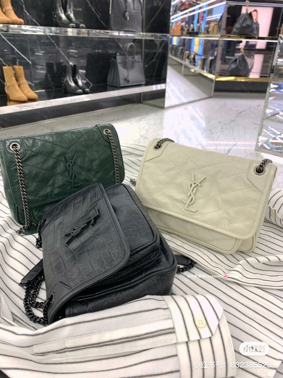 YSL 𝐍𝐢𝐤𝐢 22𝐜𝐦 邮差包 633151黑色/银链