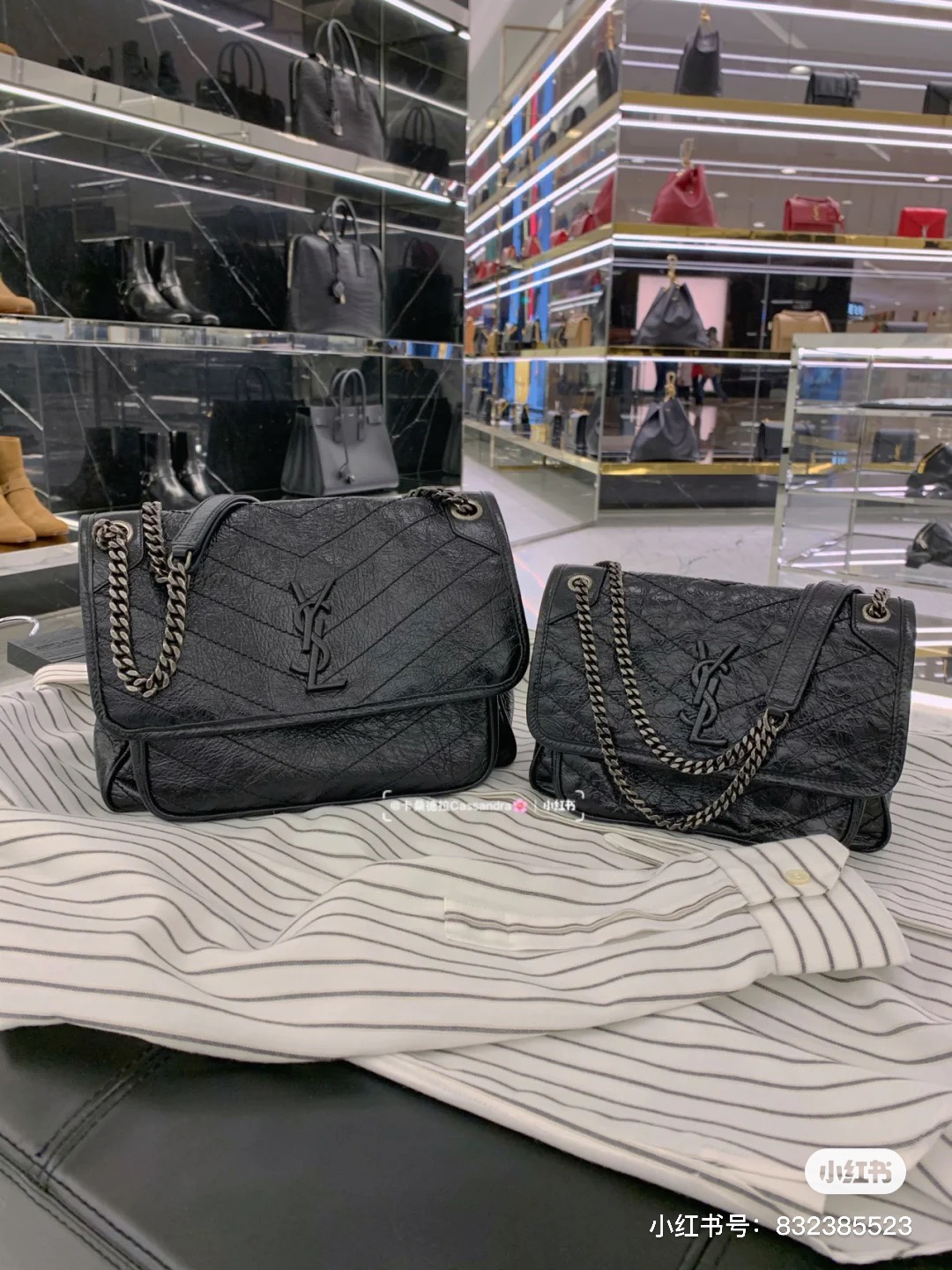 YSL 𝐍𝐢𝐤𝐢 22𝐜𝐦 邮差包 633151黑色/银链