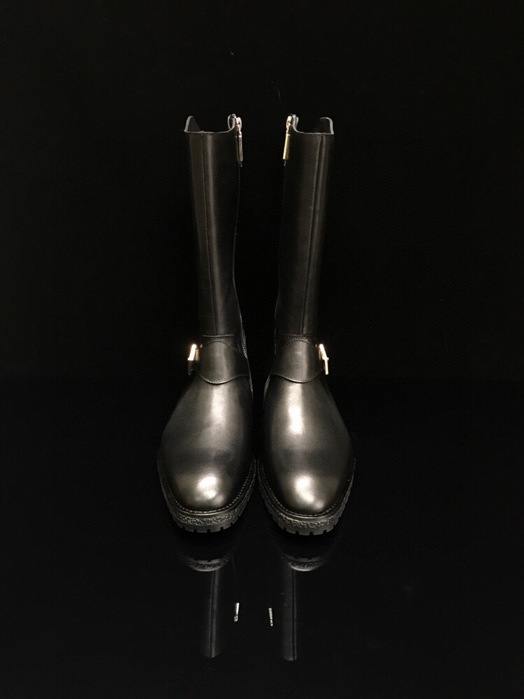 NO:271422,[Australian pure imported wool, fur integrated] [Support global inspection] Top gift box configuration [Berluti] World's top royal class, full handcraft series, 2019 Italian top shoes, domineering and ruthless goods, spot, special for aristocrats, new favorites for counter [Gootyear tire outsole] Italian professional board masters use Goodyear handcraft, top luxury collection commemorative edition, specially invited by OEM factory to rigorously create Italian senior board masters for many years of top high-end experience, to meet the gentlemen who yearn for fashion and top high-end! 38/45;,19860909【澳洲纯进口羊毛 皮毛一体】【支持全球验货】顶级礼盒配置【Berluti】世界顶级皇室级别 全手工系列 年意大利顶级鞋履 覇气狠货 现货 专供貴族 专柜新宠【固特异轮胎大底】意大利专业板师釆用固特异手工,顶级奢侈珍藏纪念版,经代工厂特请意大利高级板师多年顶级高端经验严谨打造,满足驾驭向往时尚顶尖高端的绅士们! 38/45 ；,,Men's shoes