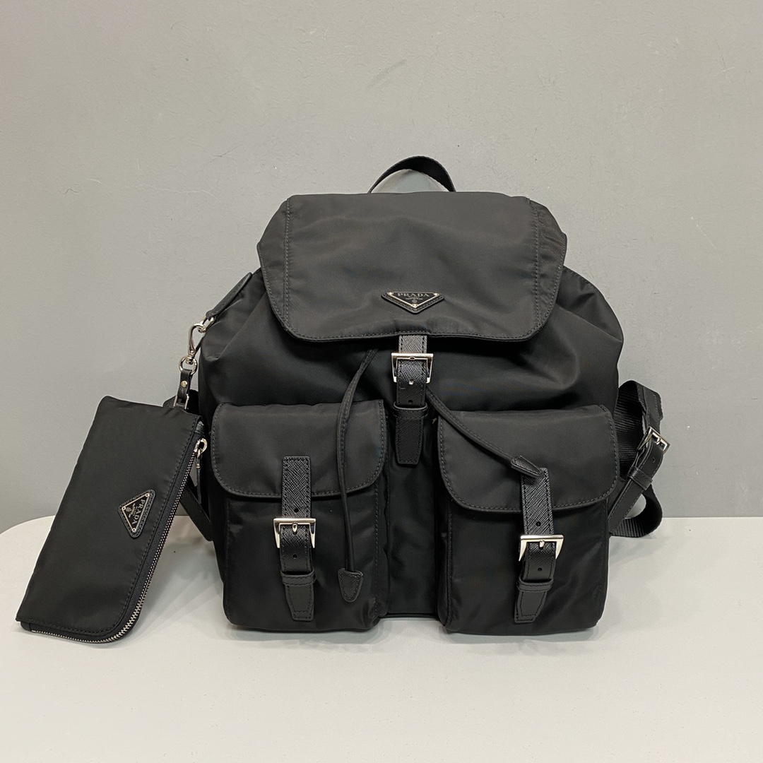 Prada backpack, new style Little Pepper, parachute tarpaulin with cowhide, brushed hardware, equipped with small mother-in-law bag, small bag plu