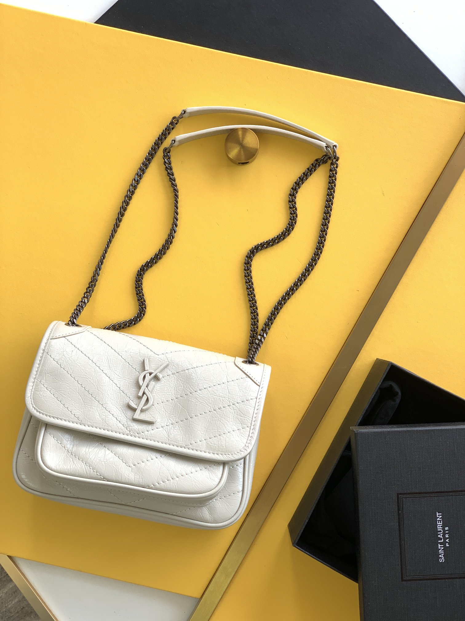 Milky Silver Chain Cowhide Crossbody Bag