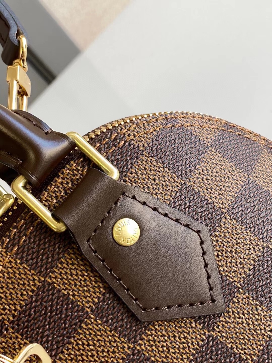 Saint Laurent Classic Luxury Handbag Shoulder Crossbody Bag Ref.1F8E0B22 6
