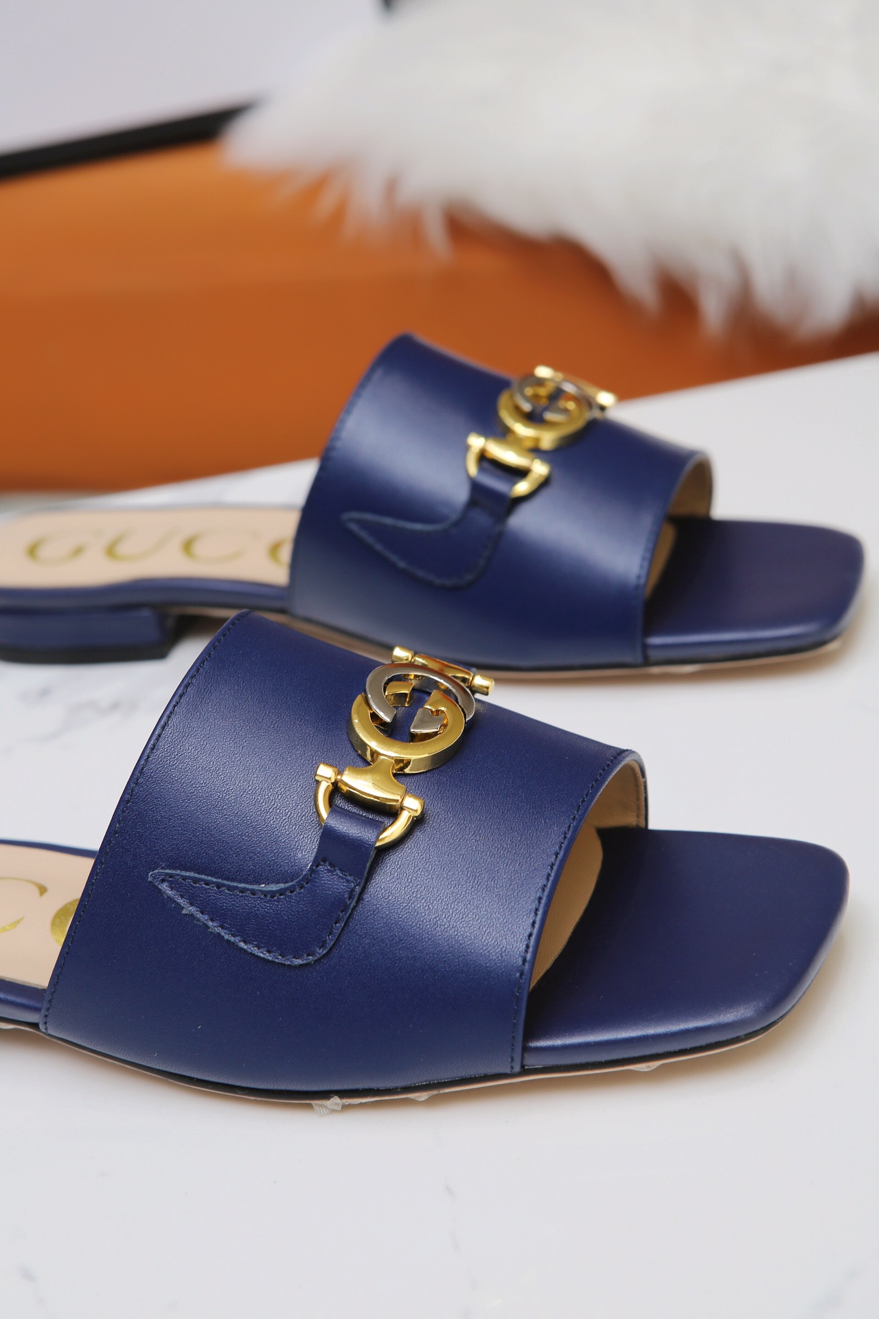Gucci Women's Leather Slide Sandal with Double G Hardware - Stylish & Comfortable 6 i1610870603 4792 5