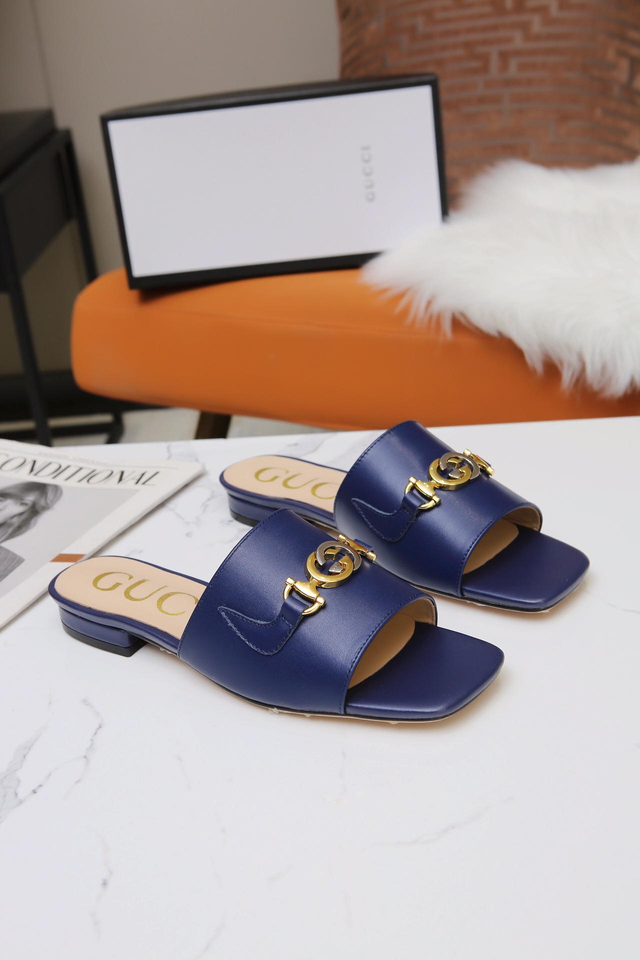 Gucci Women's Leather Slide Sandal with Double G Hardware - Stylish & Comfortable 2 i1610870603 8809 4