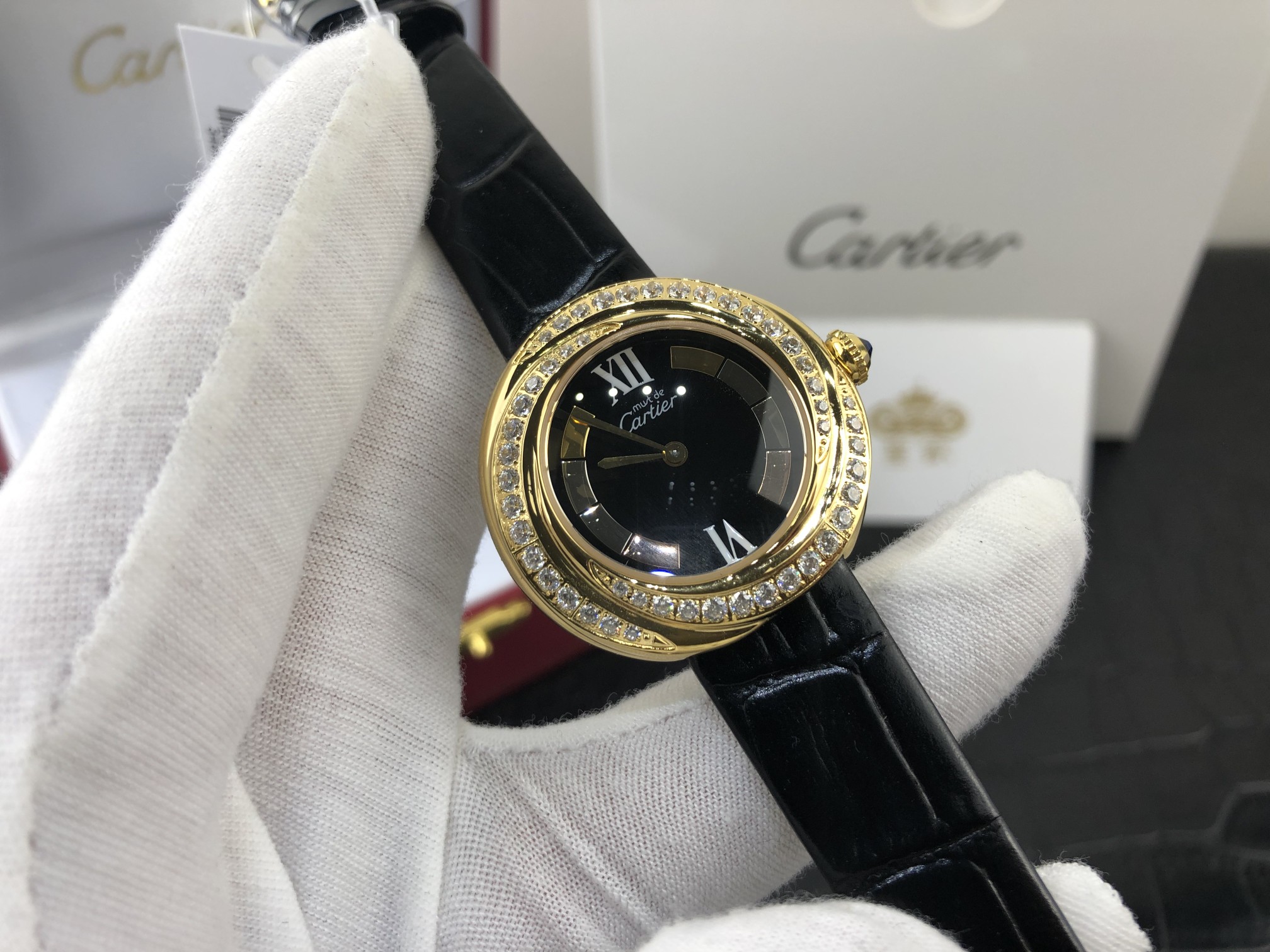 Cartier 皇家 卡地亚黑盘镶钻女表