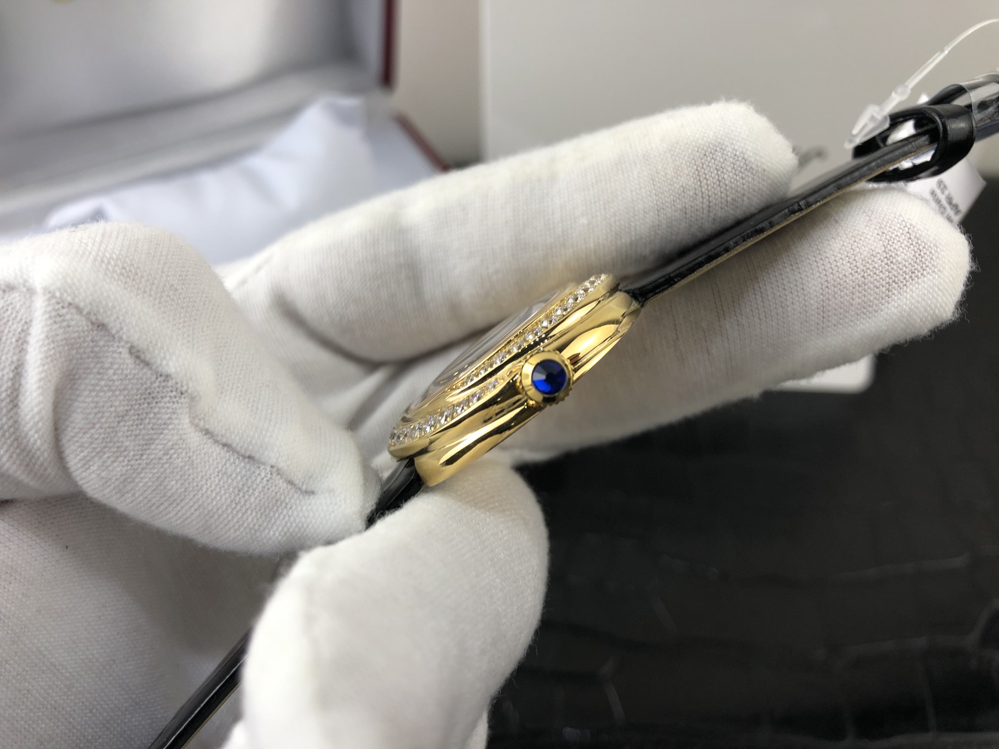 Cartier 皇家 卡地亚黑盘镶钻女表