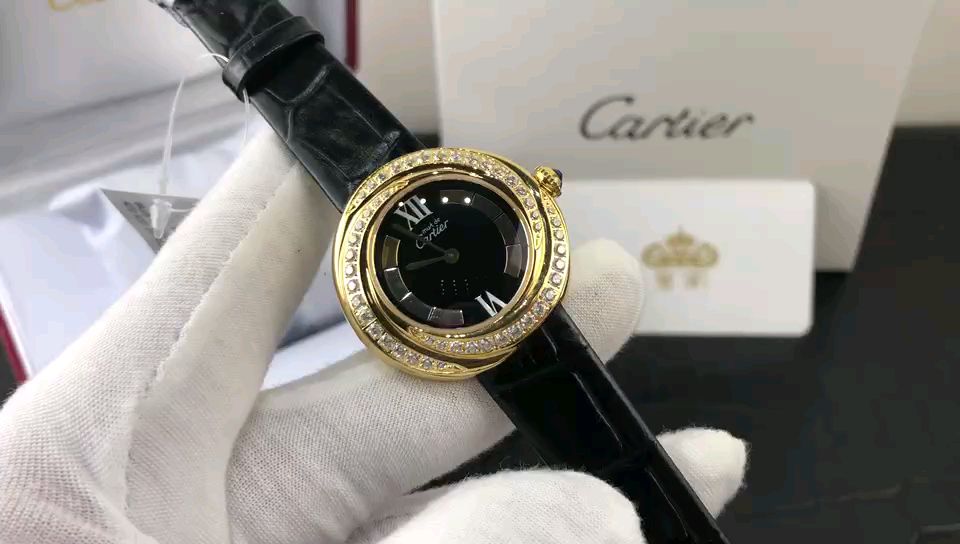 Cartier 皇家 卡地亚黑盘镶钻女表视频欣赏
