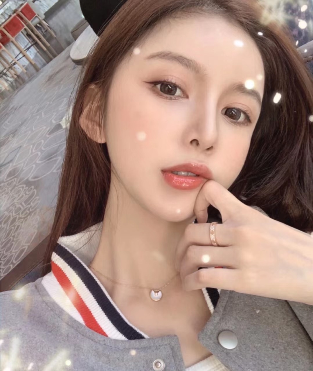 NO:360210,White mother-shell amulet necklace, a classic series of small cards, golden real shots, super temperament!, Cartier necklace, cartier, necklace, gold19860909白母贝护身符项链 小卡的经典系列 黄金色实拍 超显气质!,卡地亚项链,cartier,necklace,gold,Jewelry