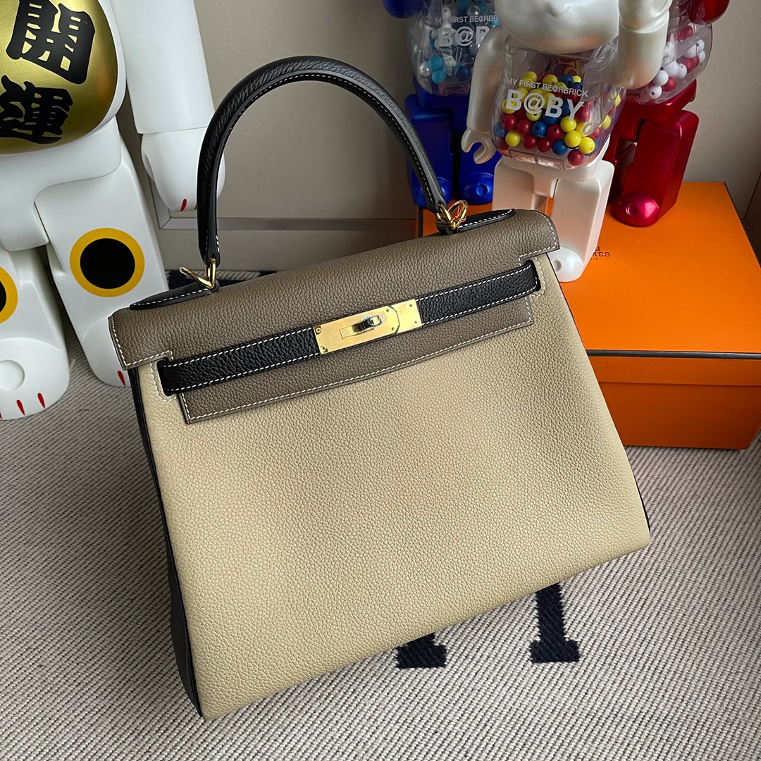 Hermès Kelly28cm calfskin togo ck81 turtledove gray/black/elephant gray white thread gold buckle horseshoe prints top hand stitching super beauti