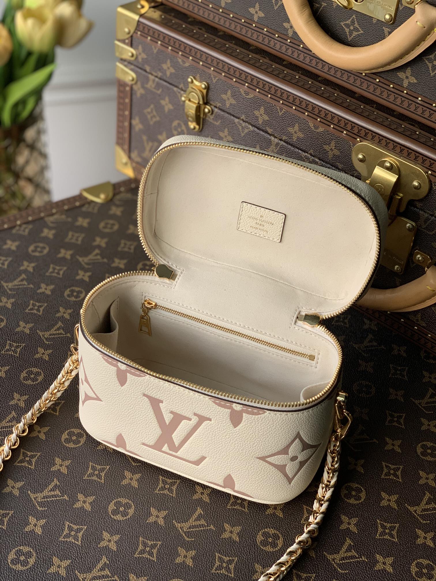 Louis Vuitton LV Vanity PM 化妆包 M45599奶白色