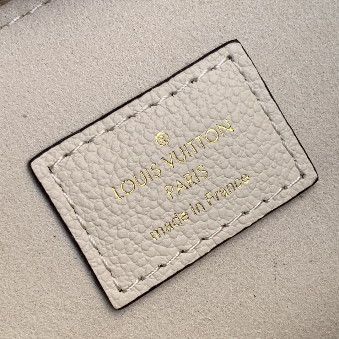 Louis Vuitton LV Pochette Metis 邮差包M45596奶白色名媛网