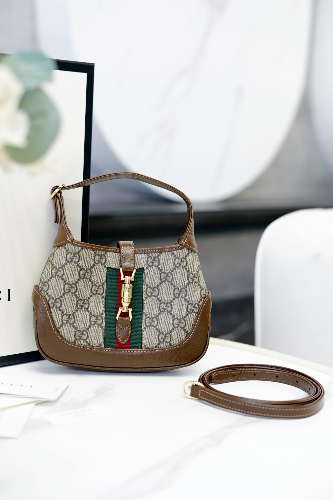 GUCCI Jackie 1961 манаграм-серыя, малы кошык, паўмесяцападобная форма, знакавы аксесуар, рэтра-гуллівы — топ-якасць