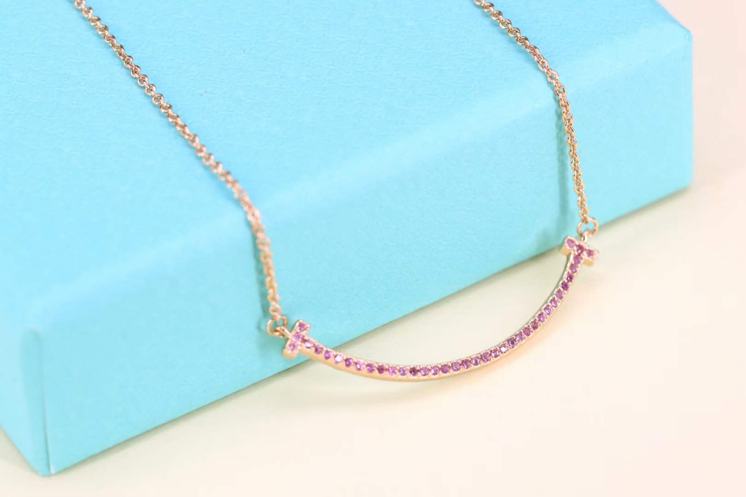 Tiffany & Co. Tiffany以爱与美、罗曼蒂克与梦想为主