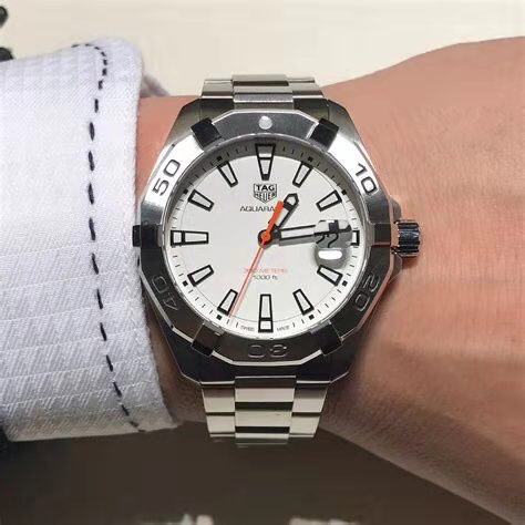 NO:727963,Counter inspection codes can be customized. Batch: Original box: 50. New style, high-looking, now online!  New hard goods, Original Tagheuer, TAG Heuer Aquaracer series men's watch. ~41mm diameter, sapphire mirror, super luminous hands, original Swiss Ronda quartz movement, supports disassembly and inspection, ultra-high-difficulty stainless steel brushing process cannot be imitated, one watch and one code comes with a hangtag, synchronized at the counter!  Brand new complete set of [color][color][color],,stuart weitzman,tag heue19860909可以订做专柜查验码 批: 原盒:50 新款,高颜值已上线！新款硬货,Original Tagheuer,泰格豪雅竞潜系列 男表. ~41mm表径,蓝宝石镜面,超强夜光指针,原装Swiss Ronda石英机芯,支持拆机验货,超高难度精钢拉丝工艺无法仿制,一表一码配吊牌,专柜同步！全新全套出[色][色][色],,stuart weitzman,tag heue,Watch