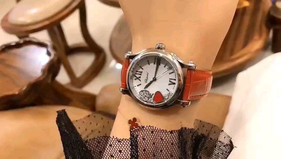 Chopard 萧邦快乐钻系列爱心钻女表