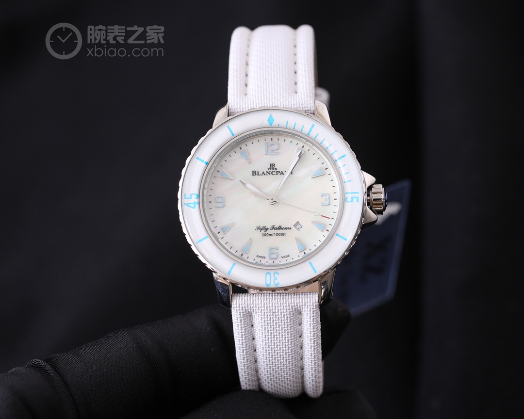 Stylish Women’s Wristwatch with Real Cow Belt and Stone Cores [Branding] - 图片 5